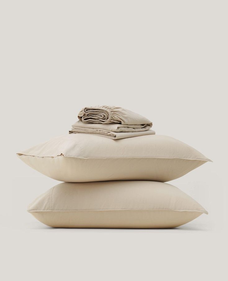 5188cc328bcde3893ee6bd40226c5311 ga gối trắng